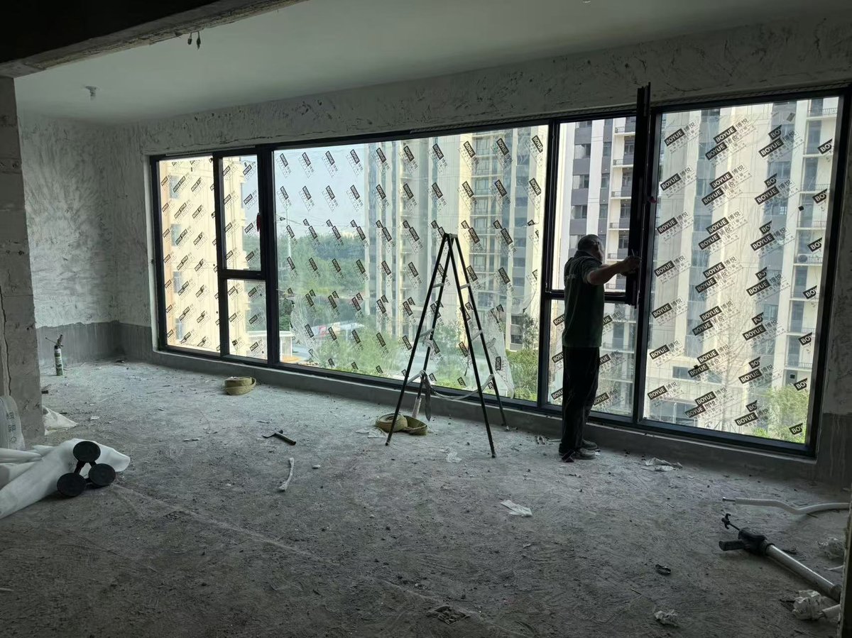 菏泽住宅大落地窗安装现场